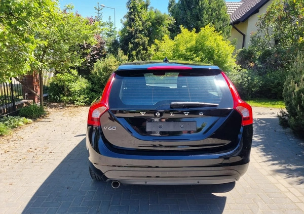 Volvo V60 cena 51900 przebieg: 148121, rok produkcji 2016 z Tuchów małe 137